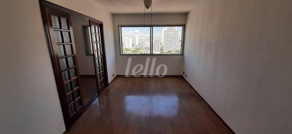 SALA de Apartamento à venda, Padrão com 70 m², 1 quarto e 2 vagas em Vila Prudente - São Paulo