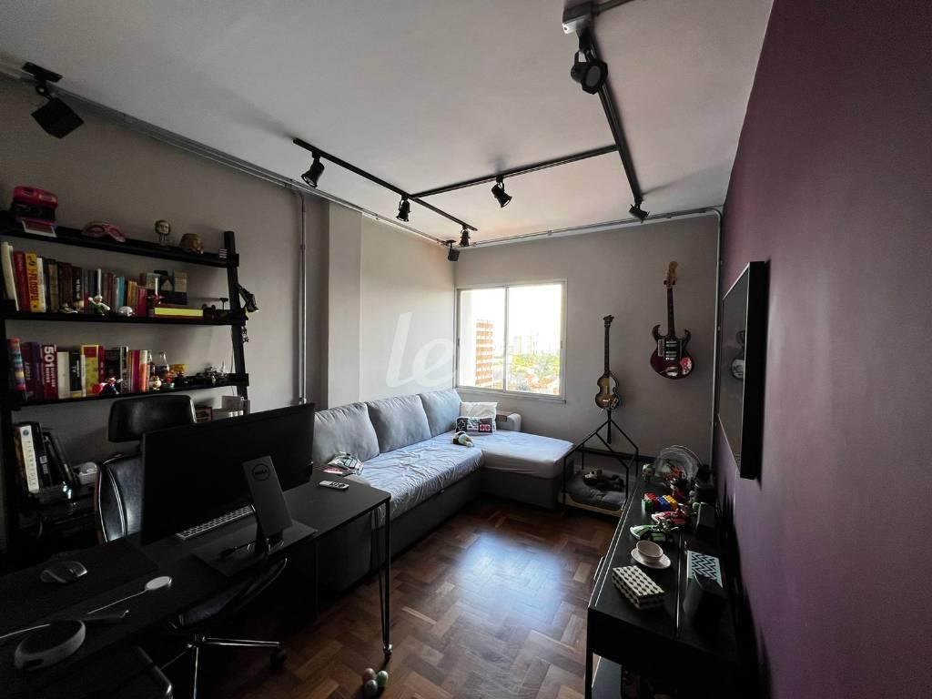DORMITÓRIO UM de Apartamento à venda, Padrão com 107 m², 2 quartos e 1 vaga em Vila Clementino - São Paulo