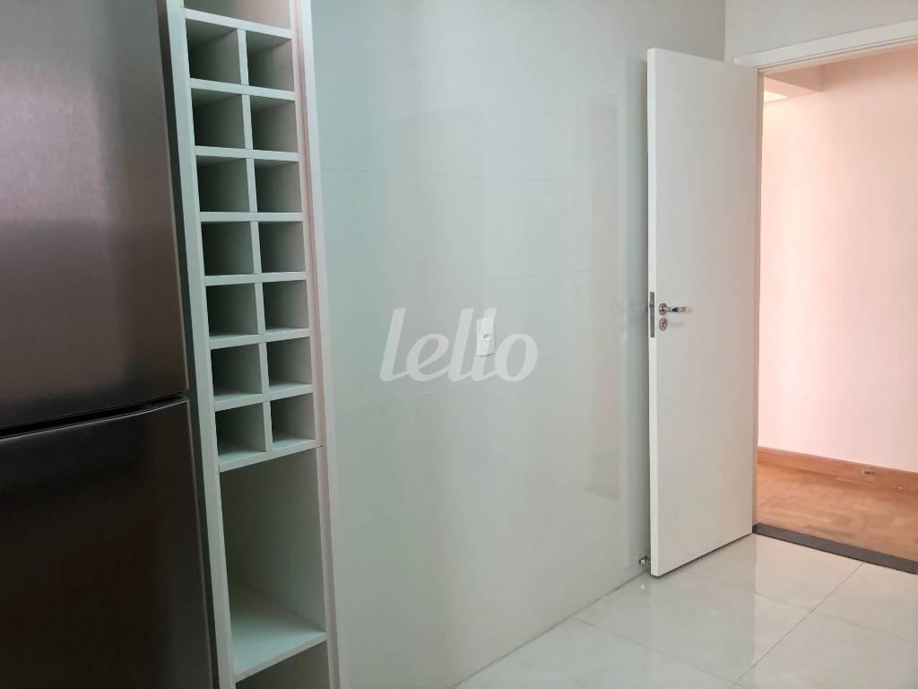 COZINHA de Apartamento à venda, Padrão com 100 m², 2 quartos e 1 vaga em Indianópolis - São Paulo