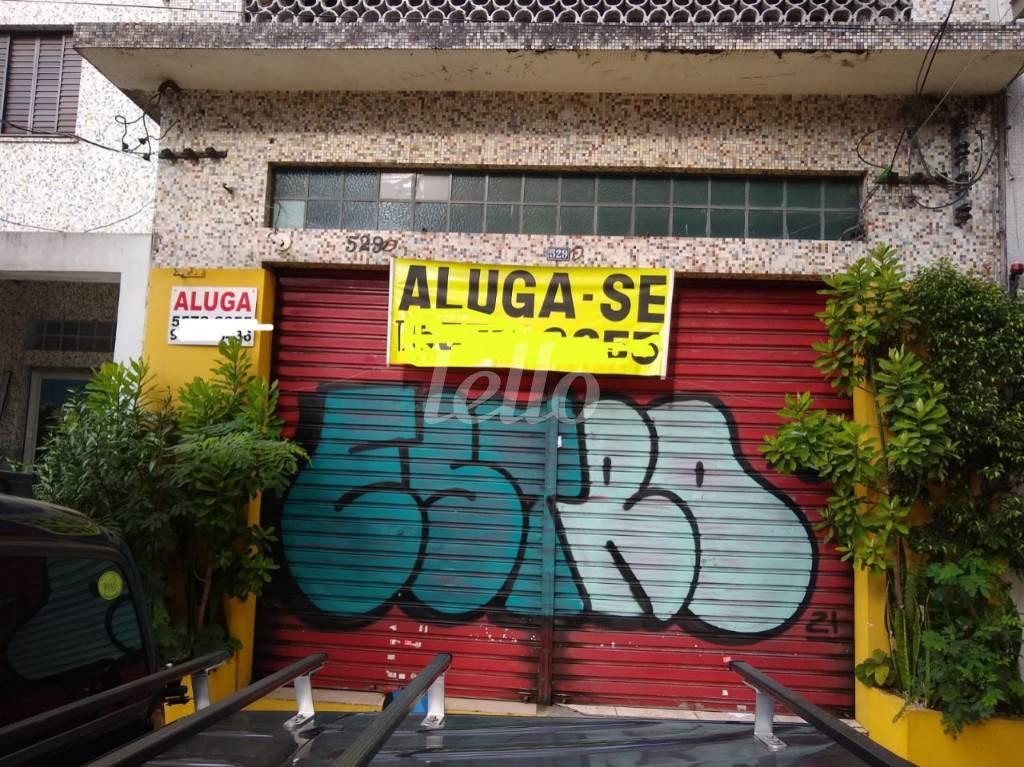 FACHADA de Loja para alugar, Padrão com 135 m², e em Saúde - São Paulo