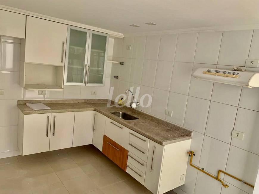 COZINHA de Casa à venda, em condomínio - sobrado com 122 m², 3 quartos e 2 vagas em Vila Madalena - São Paulo