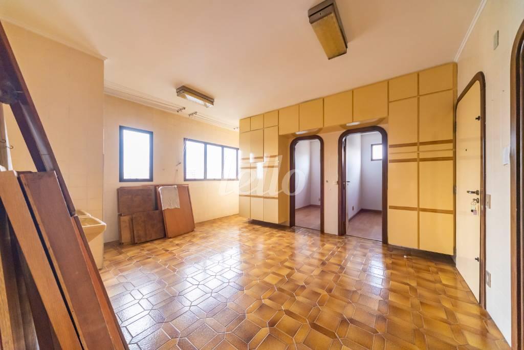 ÁREA DE SERVICO de Apartamento à venda, Padrão com 336 m², 3 quartos e 4 vagas em Centro - Santo André