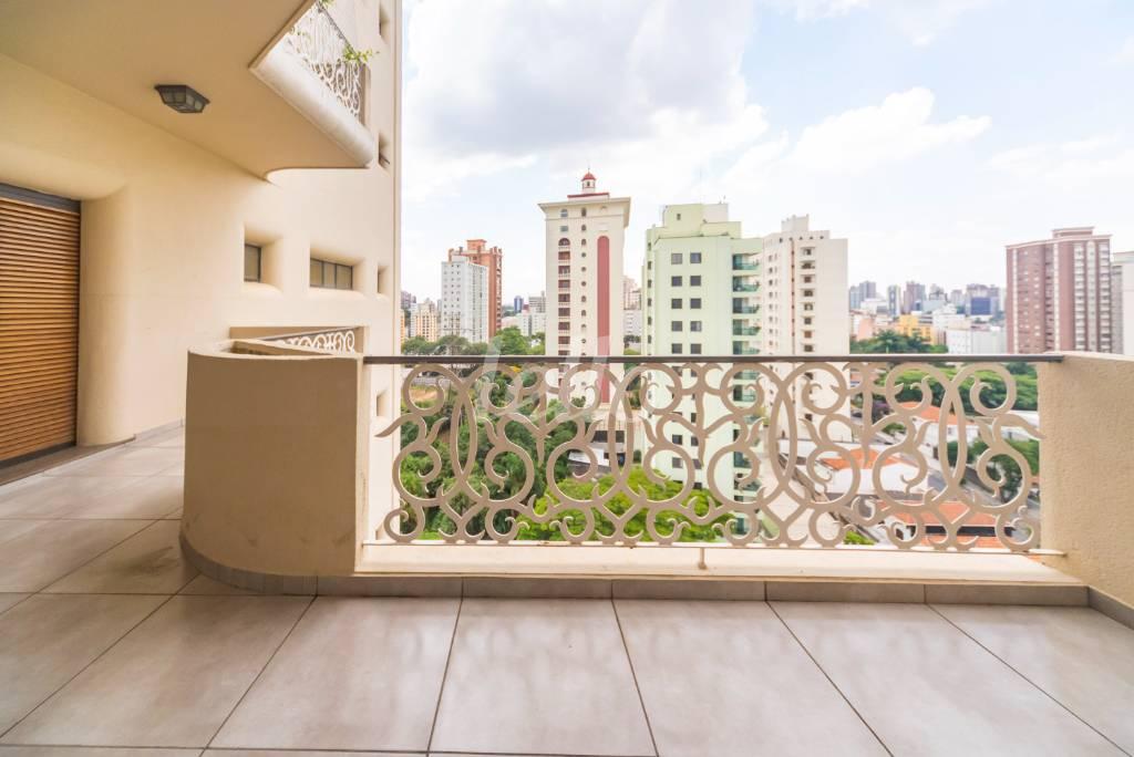 VARANDA DA SALA de Apartamento à venda, Padrão com 336 m², 3 quartos e 4 vagas em Centro - Santo André