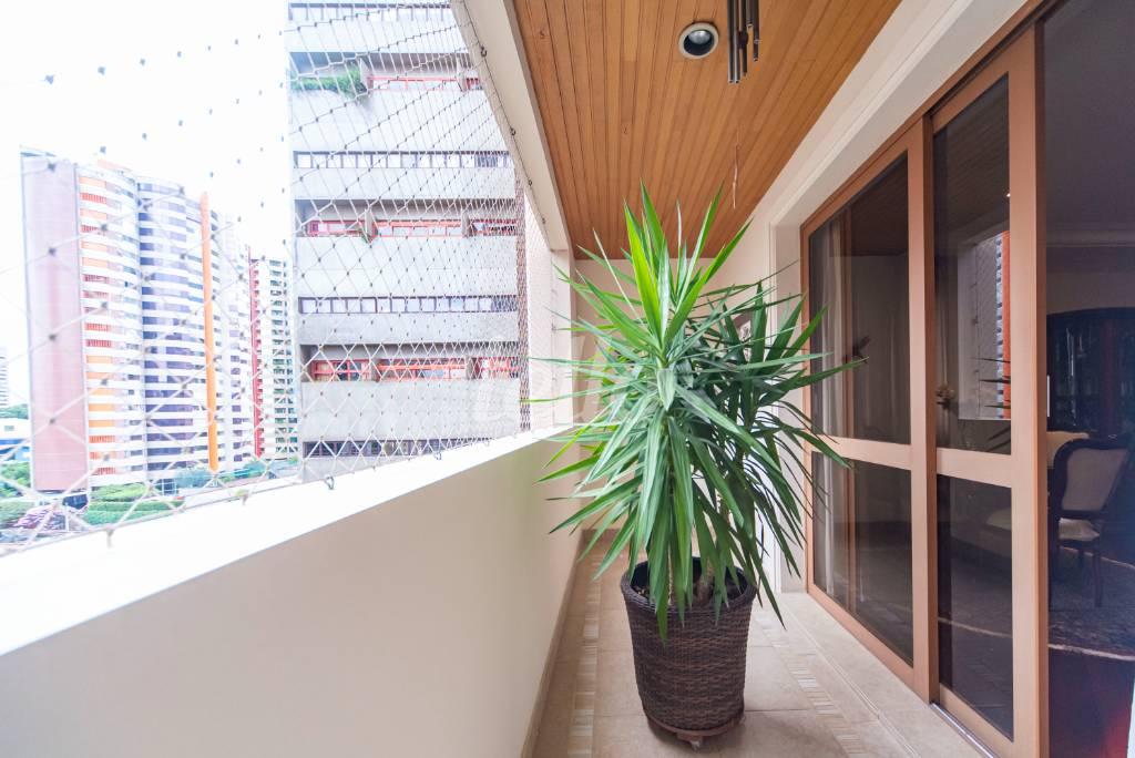 VARANDA SALA de Apartamento à venda, Padrão com 260 m², 4 quartos e 4 vagas em Jardim - Santo André