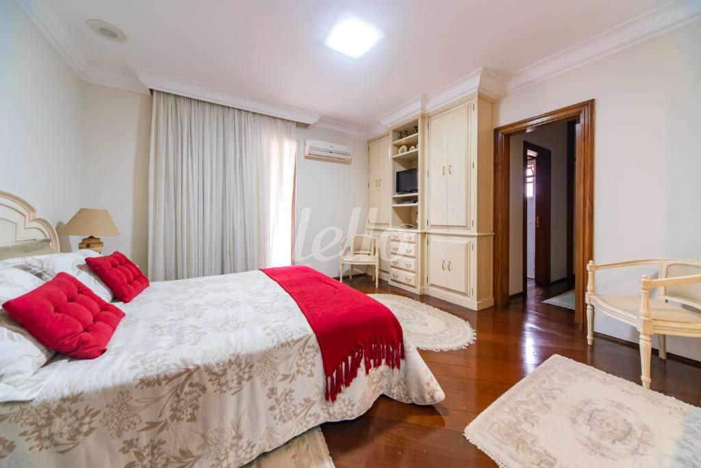 SUÍTE 2 de Apartamento à venda, Padrão com 260 m², 4 quartos e 4 vagas em Jardim - Santo André