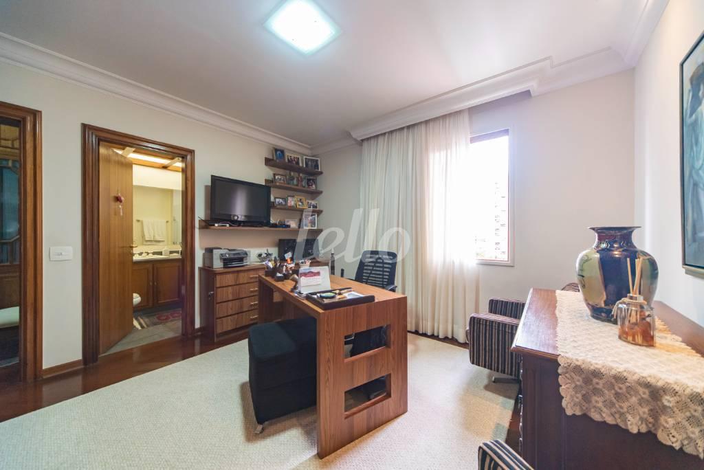 SUÍTE 1 de Apartamento à venda, Padrão com 260 m², 4 quartos e 4 vagas em Jardim - Santo André