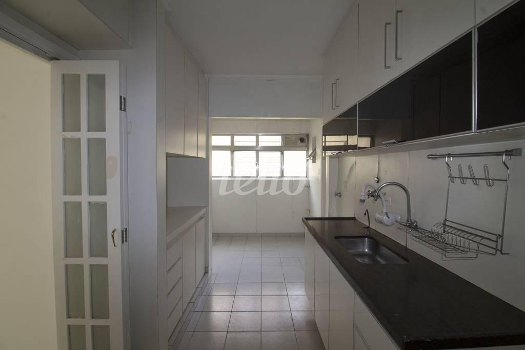 COZINHA de Apartamento à venda, Padrão com 84 m², 3 quartos e 2 vagas em Moema - São Paulo