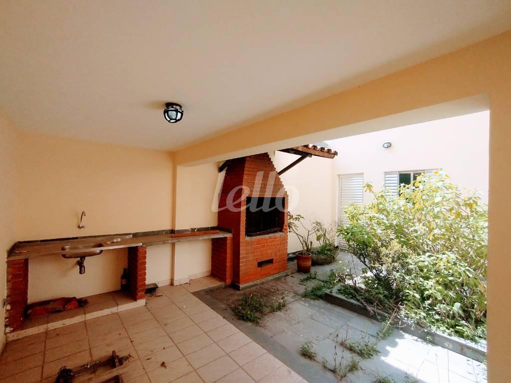 ÁREA GOURMET de Casa para alugar, sobrado com 228 m², 5 quartos e 4 vagas em Vila Moinho Velho - São Paulo