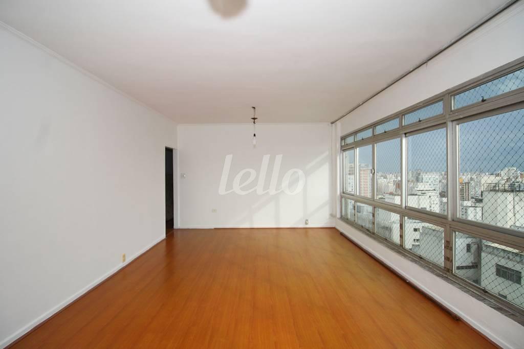 SALA de Apartamento à venda, Padrão com 136 m², 3 quartos e 2 vagas em Vila Mariana - São Paulo