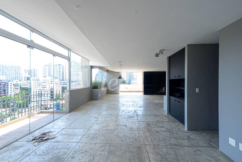 LIVING de Apartamento à venda, cobertura - Padrão com 340 m², 4 quartos e 4 vagas em Sumaré - São Paulo