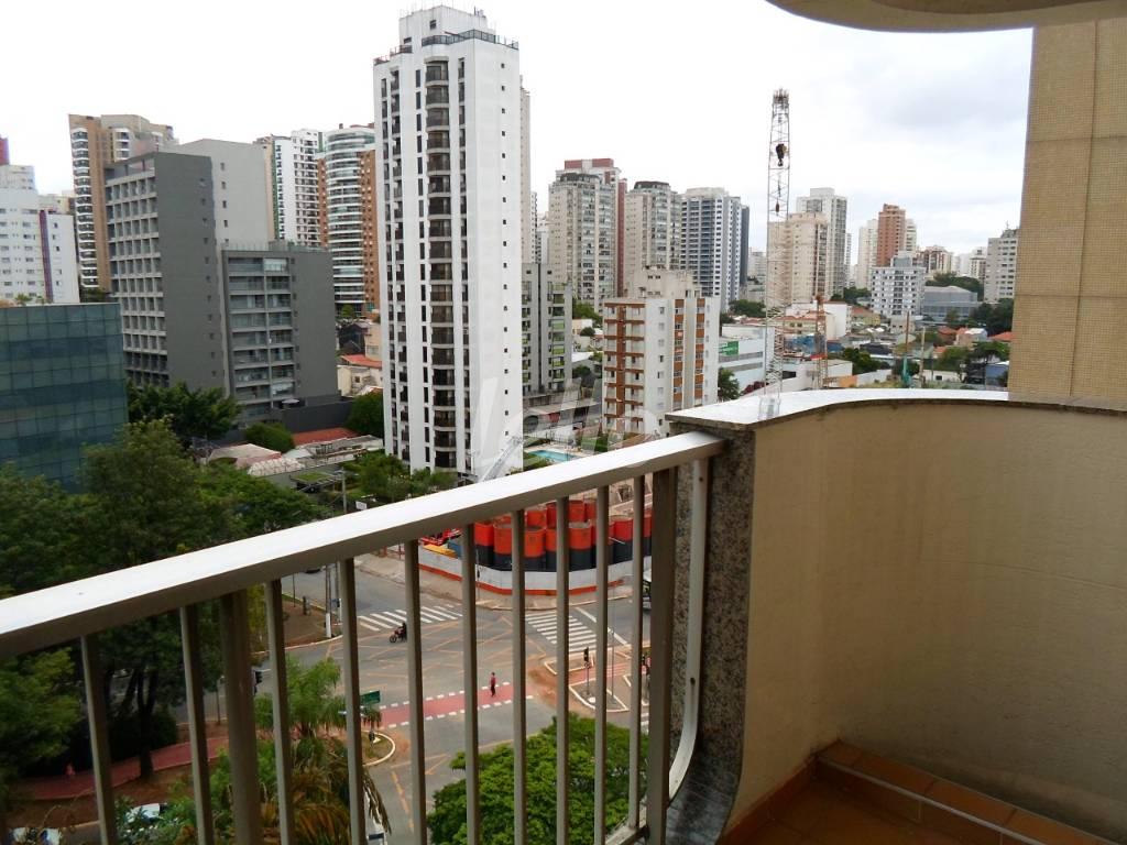 VARANDA de Apartamento à venda, Padrão com 129 m², 3 quartos e 2 vagas em Perdizes - São Paulo