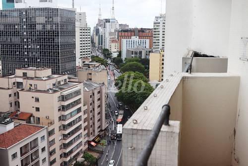 VISTA SALA de Apartamento à venda, Padrão com 175 m², 3 quartos e 1 vaga em Paraíso - São Paulo