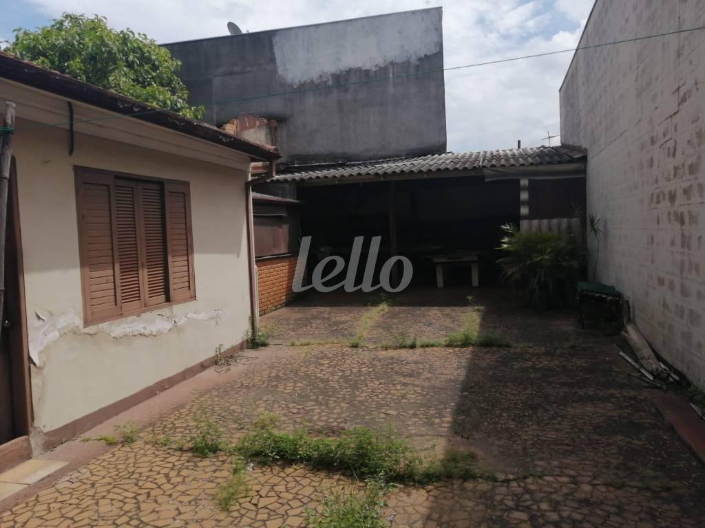 QUINTAL de Casa à venda, térrea com 128 m², 1 quarto e 12 vagas em Quarta Parada - São Paulo