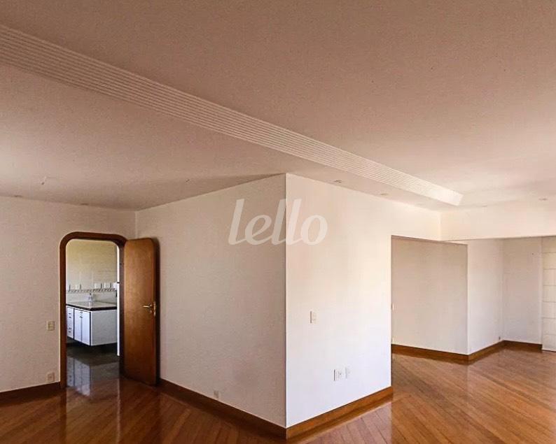 SALA de Apartamento à venda, Padrão com 175 m², 3 quartos e 3 vagas em Mooca - São Paulo
