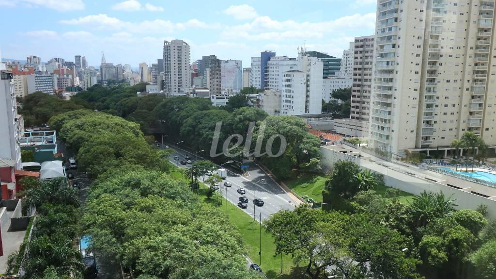 VISTA de Sala / Conjunto à venda, Padrão com 28 m², e 1 vaga em Bela Vista - São Paulo