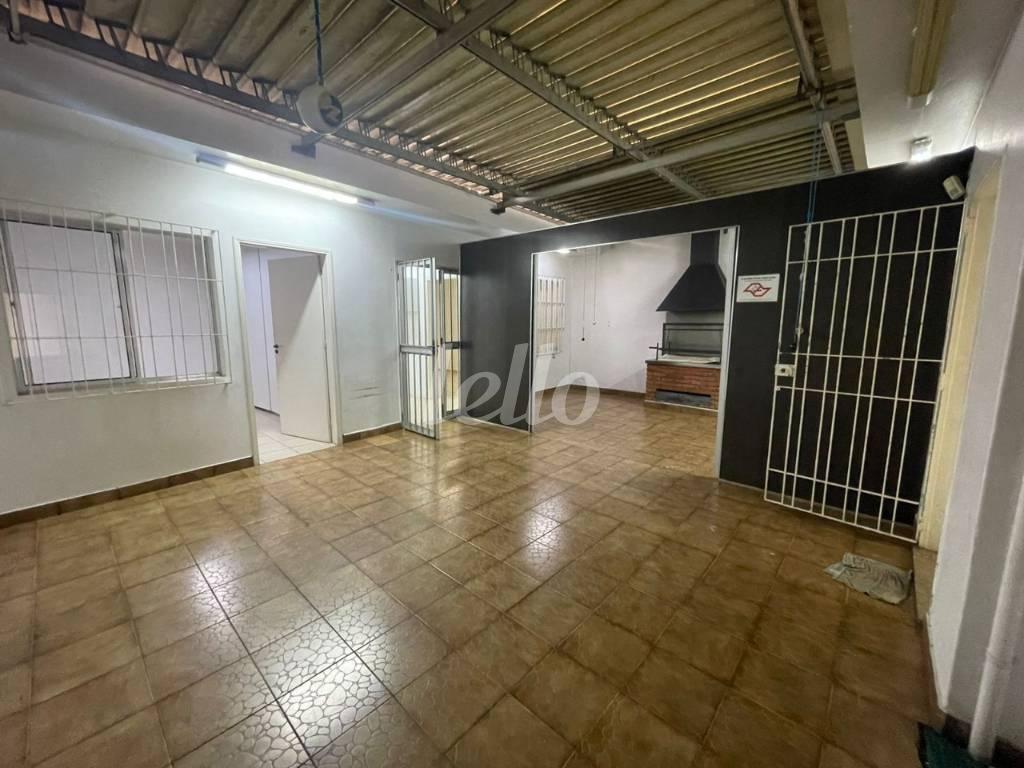 ÁREA EXTERNA de Casa para alugar, sobrado com 275 m², e 4 vagas em Vila Clementino - São Paulo