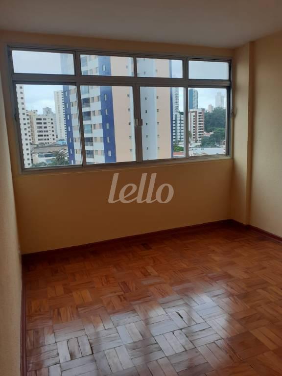 SALA de Apartamento à venda, Padrão com 63 m², 2 quartos e em Aclimação - São Paulo