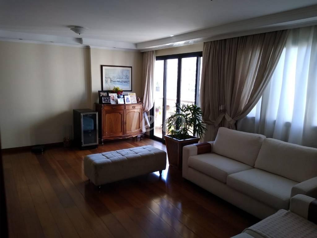 SALA de Apartamento à venda, Padrão com 127 m², 4 quartos e 2 vagas em Indianópolis - São Paulo