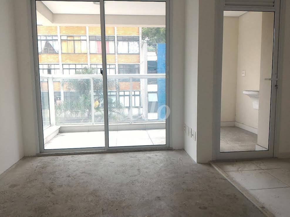 SALA de Apartamento à venda, Padrão com 33 m², 1 quarto e 1 vaga em Consolação - São Paulo