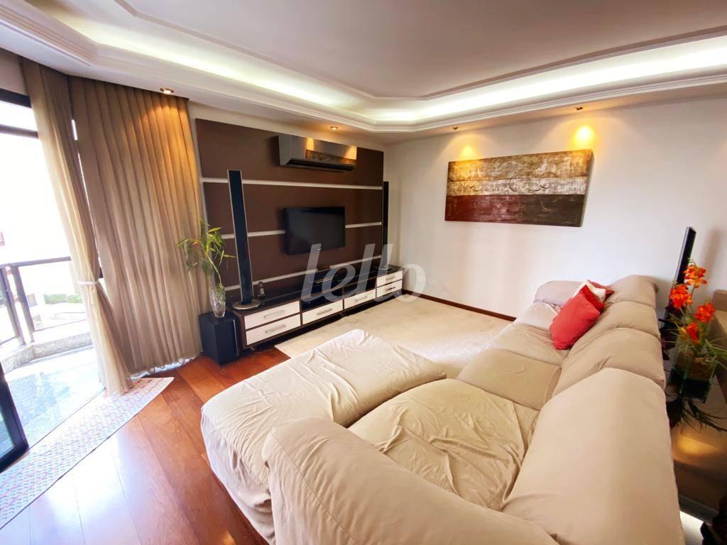 SALA TV de Apartamento à venda, Padrão com 201 m², 3 quartos e 4 vagas em Vila Gomes Cardim - São Paulo