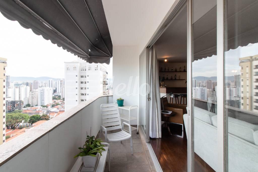 VARANDA de Apartamento à venda, Padrão com 175 m², 2 quartos e 1 vaga em Vila Pompeia - São Paulo