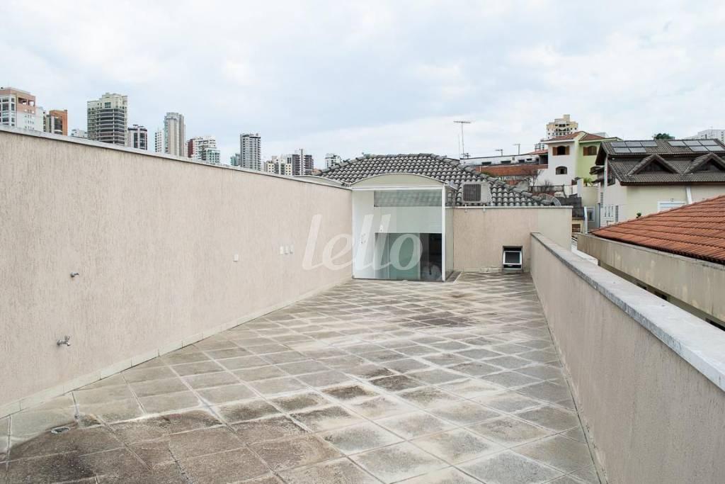 TERRAÇO de Casa à venda, sobrado com 450 m², 3 quartos e 8 vagas em Vila Mariza Mazzei - São Paulo