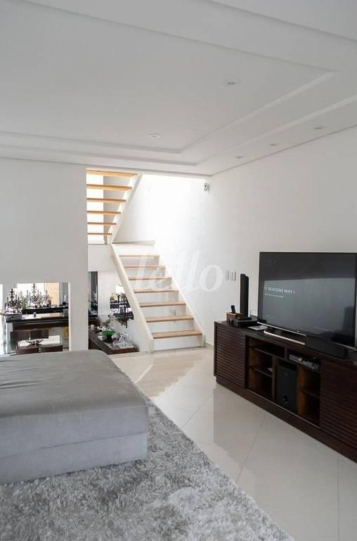 SALA de Casa à venda, sobrado com 450 m², 3 quartos e 8 vagas em Vila Mariza Mazzei - São Paulo