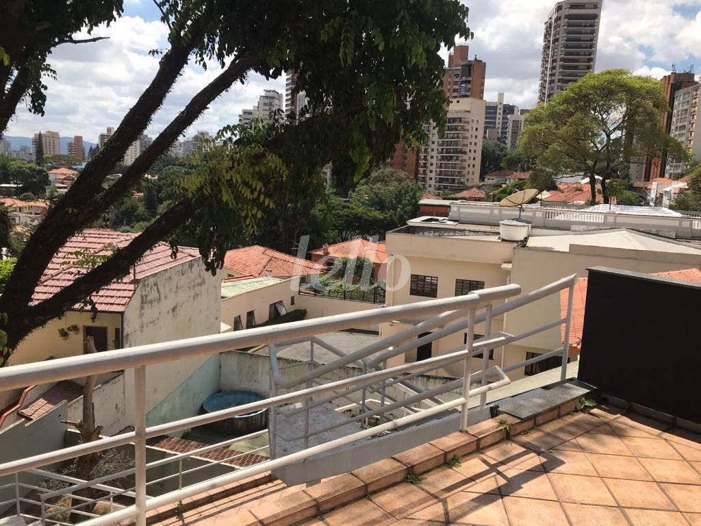 CORREDOR de Sala / Conjunto para alugar, Padrão com 47 m², e 1 vaga em Higienópolis - São Paulo
