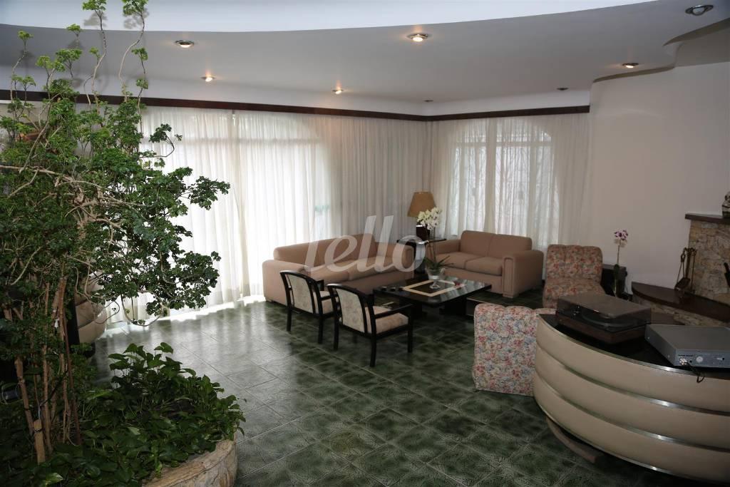 SALA 2 AMBIENTES de Casa à venda, térrea com 267 m², 3 quartos e 4 vagas em Mooca - São Paulo