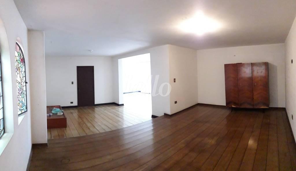 DORMITÓRIO de Casa à venda, sobrado com 329 m², 4 quartos e 4 vagas em Alto da Lapa - São Paulo