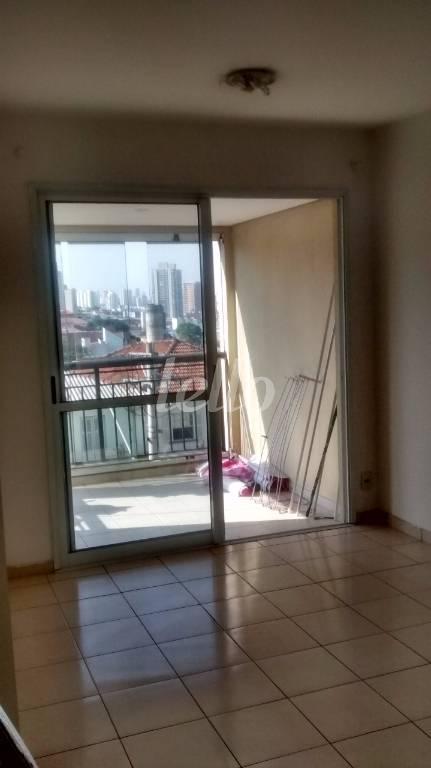 LIVING de Apartamento à venda, Padrão com 68 m², 2 quartos e 1 vaga em Vila Firmiano Pinto - São Paulo