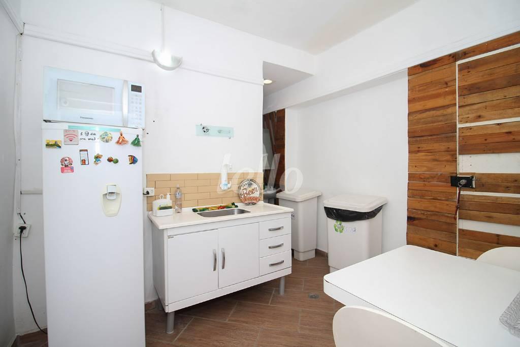 COPA de Casa para alugar, sobrado com 741 m², e 5 vagas em Vila Mariana - São Paulo