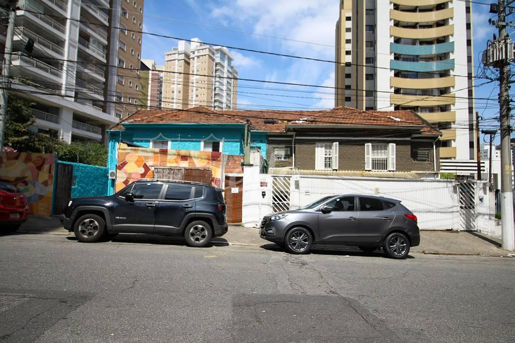 FACHADA de Casa para alugar, sobrado com 741 m², e 5 vagas em Vila Mariana - São Paulo