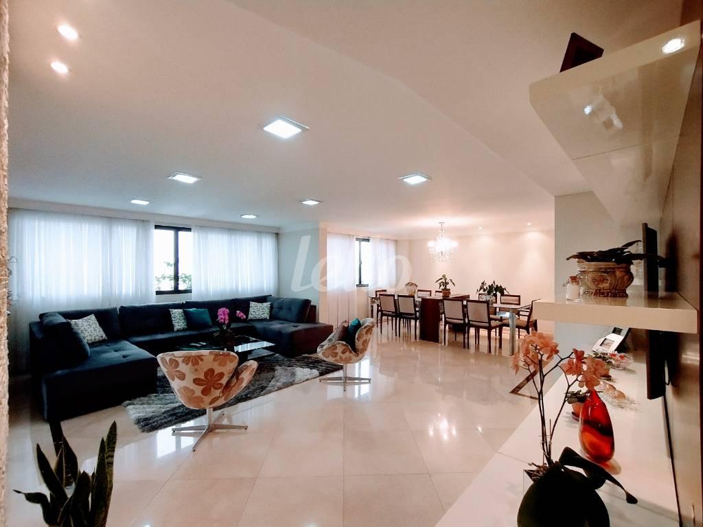 SALAS de Apartamento à venda, Padrão com 263 m², 4 quartos e 5 vagas em Parque da Mooca - São Paulo
