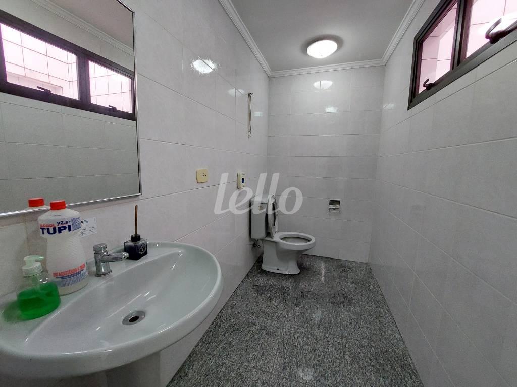 BANHEIRO 1 de Casa para alugar, sobrado com 140 m², 3 quartos e em Vila Gomes Cardim - São Paulo