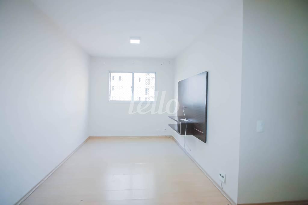 SALA de Apartamento à venda, Padrão com 50 m², 2 quartos e 1 vaga em Chora Menino - São Paulo