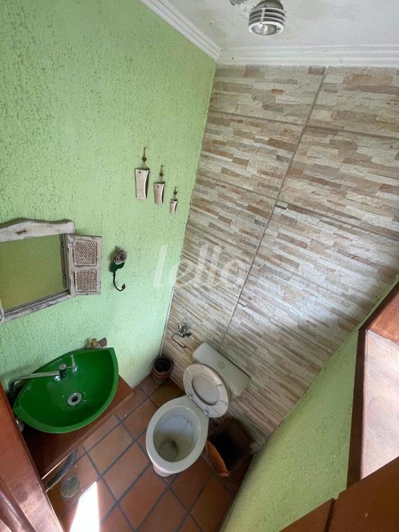 BANHEIRO de Casa à venda, de vila - sobrado com 100 m², 3 quartos e 4 vagas em Mooca - São Paulo