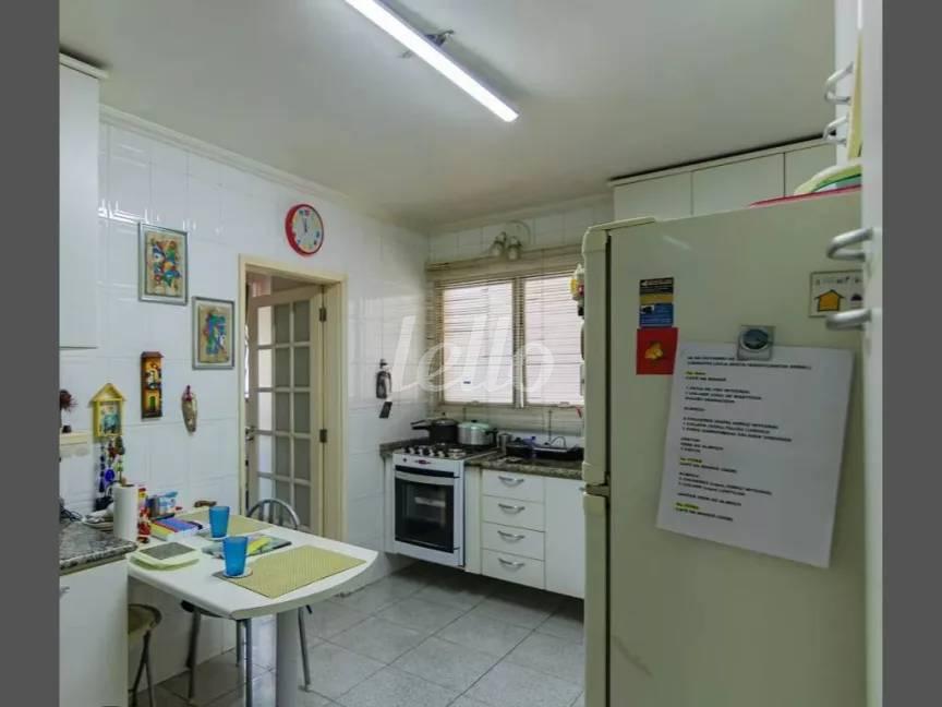 COZINHA de Apartamento à venda, Padrão com 116 m², 3 quartos e 1 vaga em Indianópolis - São Paulo