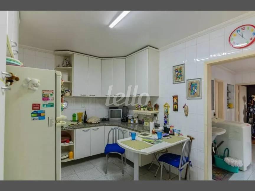 COZINHA de Apartamento à venda, Padrão com 116 m², 3 quartos e 1 vaga em Indianópolis - São Paulo