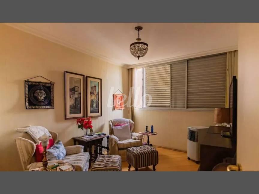 DORMITORIO de Apartamento à venda, Padrão com 116 m², 3 quartos e 1 vaga em Indianópolis - São Paulo