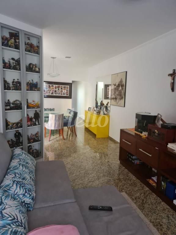 SALA DOIS AMBIENTES de Casa à venda, sobrado com 256 m², 4 quartos e 5 vagas em Mooca - São Paulo