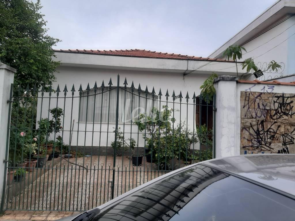 FACHADA de Casa à venda, sobrado com 170 m², 3 quartos e 4 vagas em Vila Independência - São Paulo
