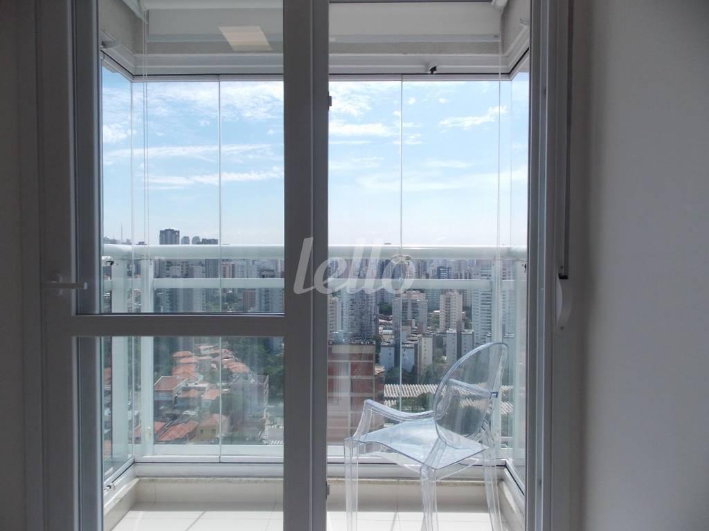 VARANDA de Apartamento à venda, Padrão com 130 m², 3 quartos e 2 vagas em Vila Mariana - São Paulo