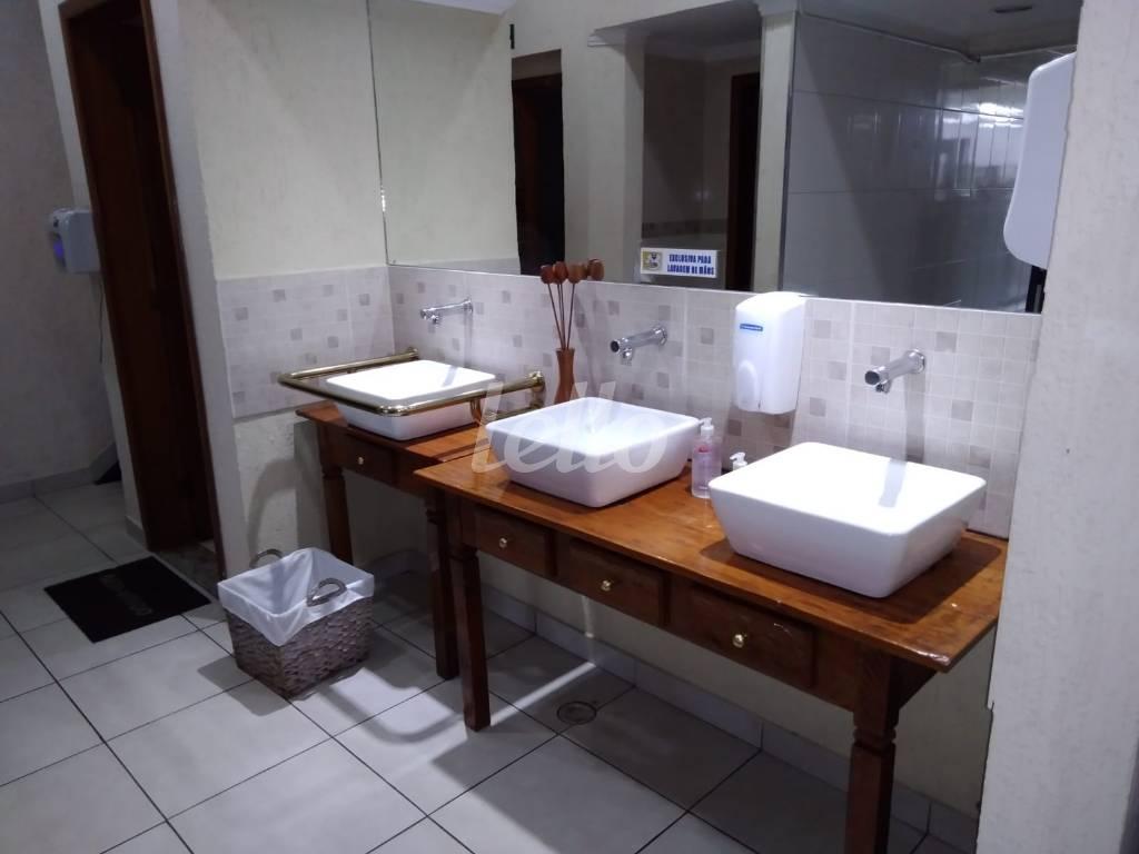 WC de Salão para alugar, Padrão com 320 m², e em Várzea da Barra Funda - São Paulo