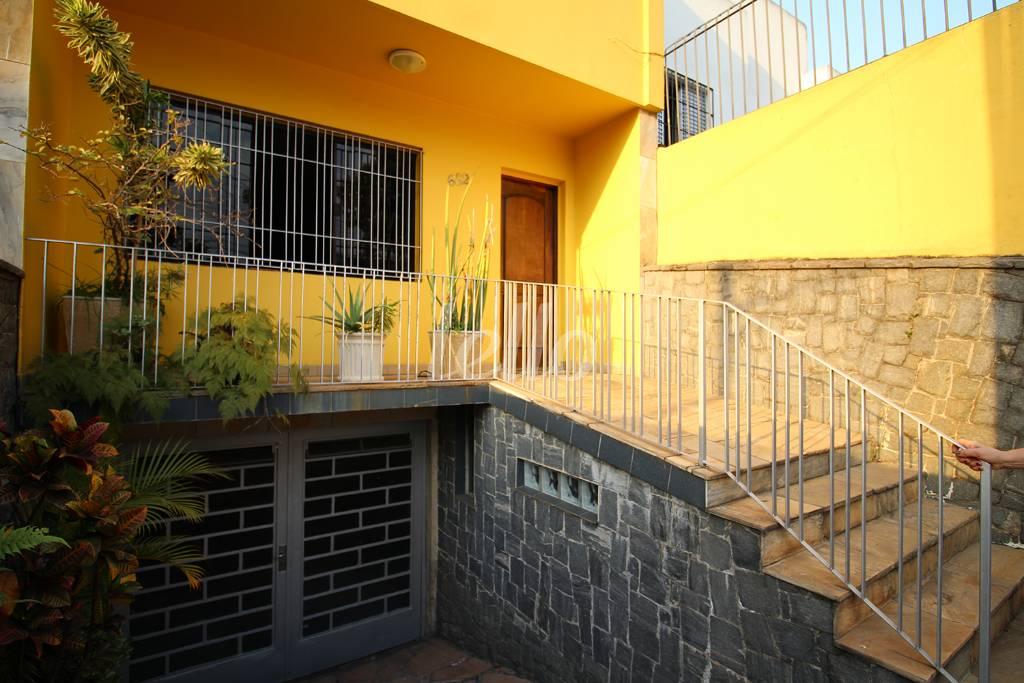 ENTRADA de Casa para alugar, sobrado com 260 m², 3 quartos e 3 vagas em Campo Belo - São Paulo