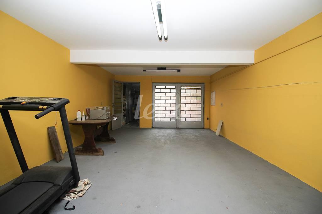 GARAGEM de Casa para alugar, sobrado com 260 m², 3 quartos e 3 vagas em Campo Belo - São Paulo