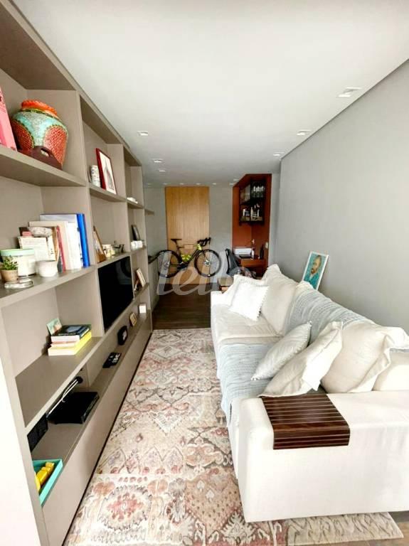 LIVING de Apartamento à venda, Padrão com 68 m², 2 quartos e 1 vaga em Chácara Inglesa - São Paulo