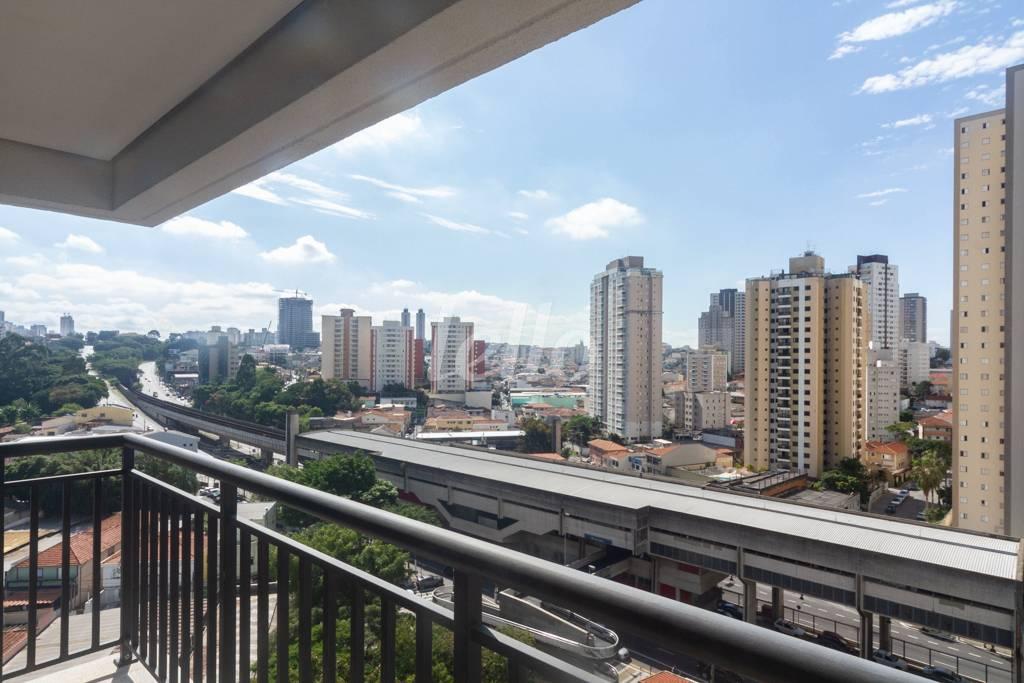 VISTA DA SACADA de Apartamento à venda, Padrão com 48 m², 2 quartos e 1 vaga em Vila Dom Pedro Ii - São Paulo