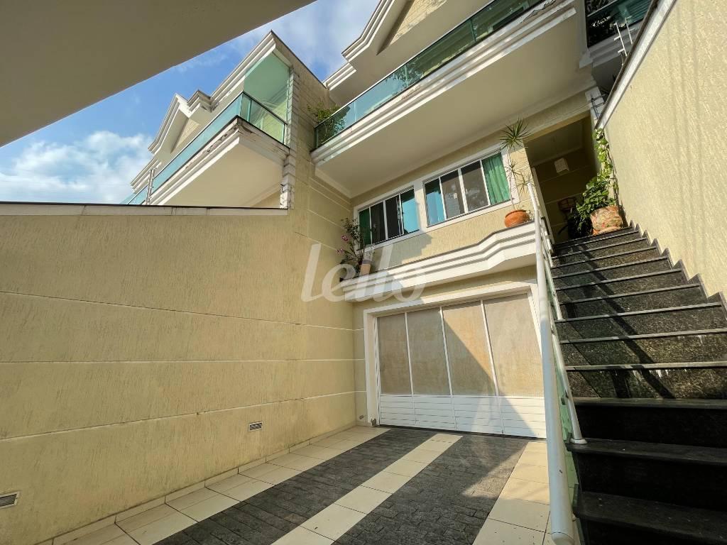 FRENTE CASA de Casa à venda, sobrado com 150 m², 3 quartos e 6 vagas em Vila Dom Pedro Ii - São Paulo
