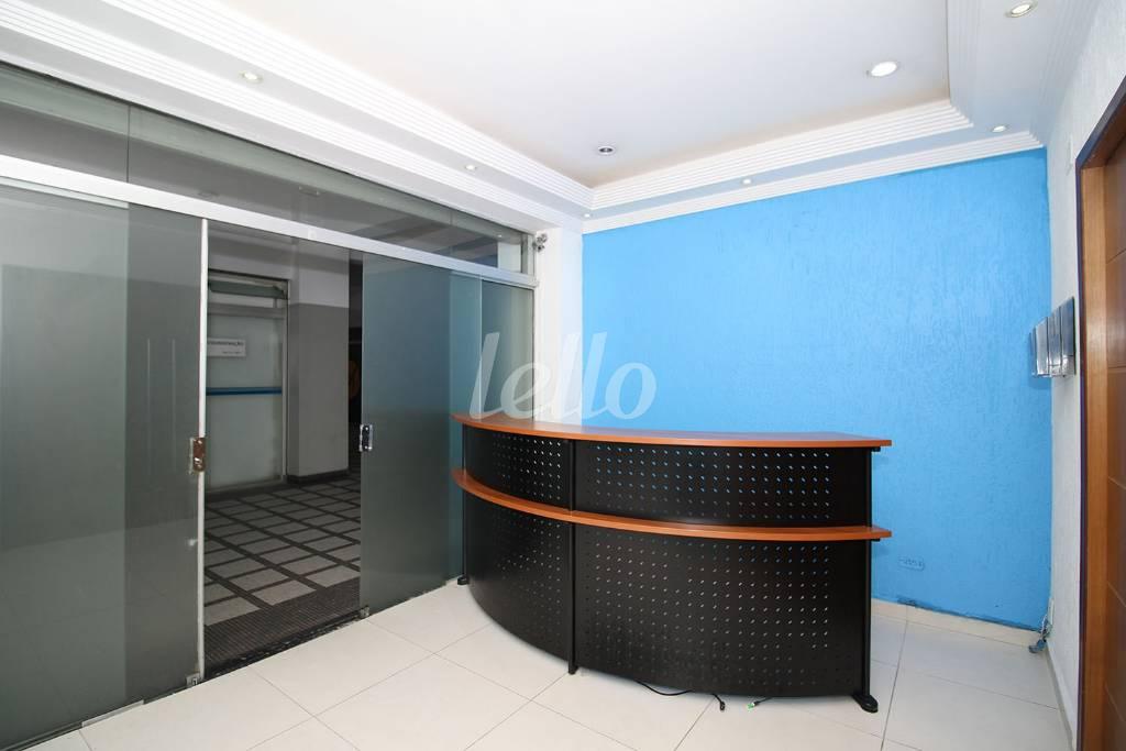 RECEPÇÃO de Sala / Conjunto para alugar, Padrão com 80 m², e em República - São Paulo